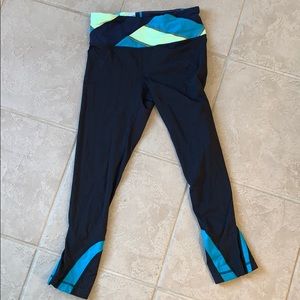 Lululemon size 2 crop pants